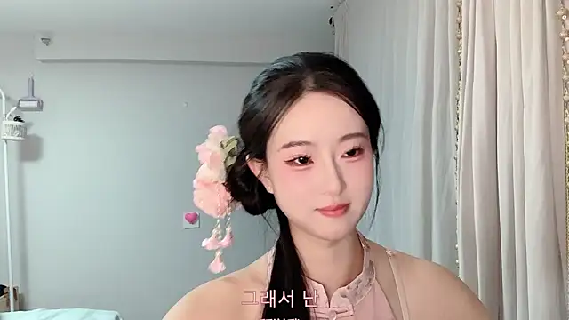 1X-yiyi online show from 04-06-26, 12:06