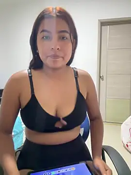 yuliana056 online show from 04-10-26, 02:28