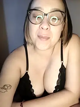 Snapshot of lua-bfly chatting on 05-30-26, 10:51 lua-bfly online show from 05-30-26, 10:51
