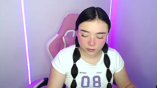 Nahia Brm online show from 04-16-26, 03:24