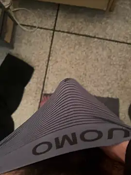 Snapshot of maxhot695 chatting on 03-25-26, 12:33 maxhot695 online show from 03-25-26, 12:33