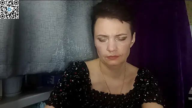 Snapshot of HotMamaQueen234 chatting on 05-16-26, 08:07 HotMamaQueen234 online show from 05-16-26, 08:07