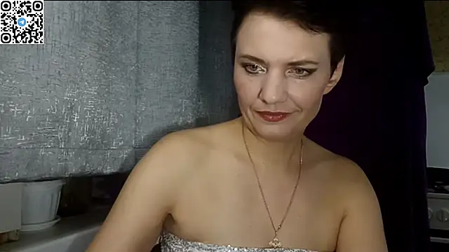 Snapshot of HotMamaQueen234 chatting on 05-19-26, 07:20 HotMamaQueen234 online show from 05-19-26, 07:20