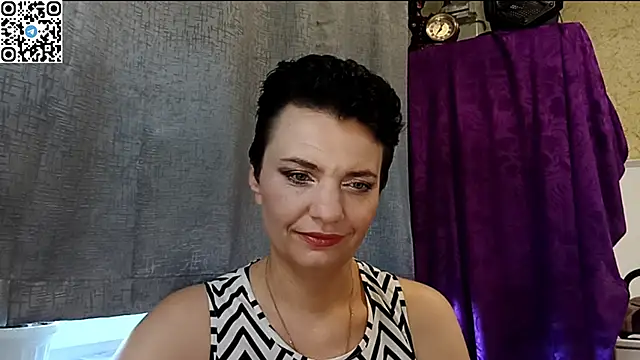 Snapshot of HotMamaQueen234 chatting on 05-22-26, 09:37 HotMamaQueen234 online show from 05-22-26, 09:37