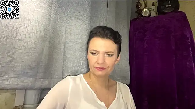 Snapshot of HotMamaQueen234 chatting on 05-25-26, 08:59 HotMamaQueen234 online show from 05-25-26, 08:59