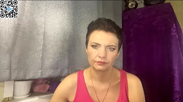 Snapshot of HotMamaQueen234 chatting on 05-27-26, 07:11 HotMamaQueen234 online show from 05-27-26, 07:11