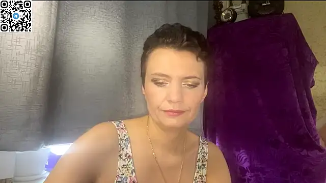 Snapshot of HotMamaQueen234 chatting on 05-29-26, 12:25 HotMamaQueen234 online show from 05-29-26, 12:25