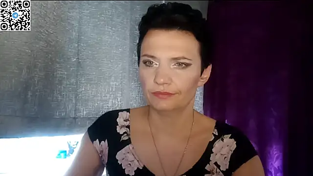 Snapshot of HotMamaQueen234 chatting on 06-11-26, 11:19 HotMamaQueen234 online show from 06-11-26, 11:19
