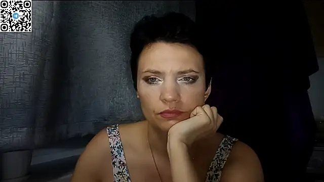 Snapshot of HotMamaQueen234 chatting on 06-13-26, 08:07 HotMamaQueen234 online show from 06-13-26, 08:07