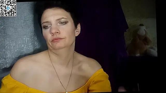 Snapshot of HotMamaQueen234 chatting on 06-15-26, 07:38 HotMamaQueen234 online show from 06-15-26, 07:38
