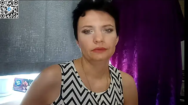 Snapshot of HotMamaQueen234 chatting on 06-18-26, 12:09 HotMamaQueen234 online show from 06-18-26, 12:09