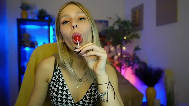 Luna Grace18 online show from 03-26-26, 02:11