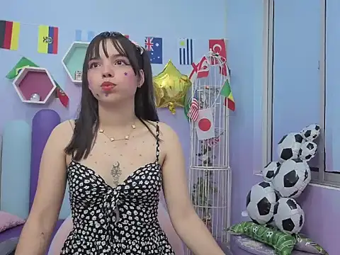 Isaa Skinny online show from 07-31-26, 03:39