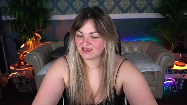 AlissyaGrayy online show from 04-12-26, 12:43
