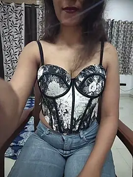Snapshot of myra77 chatting on 06-08-26, 04:51 myra77 online show from 06-08-26, 04:51