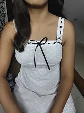 Snapshot of myra77 chatting on 06-15-26, 05:59 myra77 online show from 06-15-26, 05:59