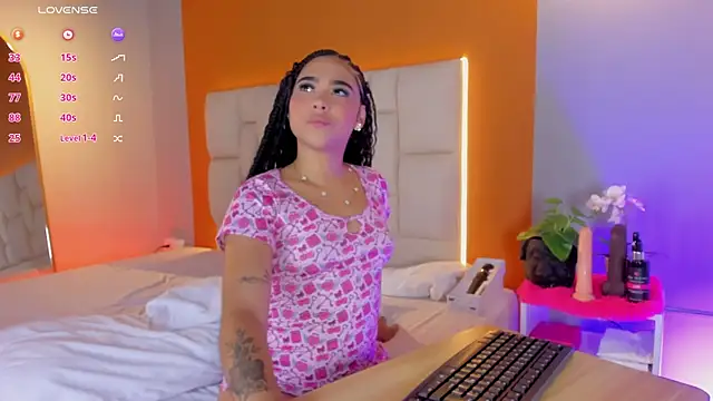 ChloeSterling online show from 07-13-26, 07:49