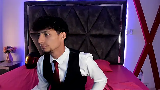 MaxiimoRomano  online show from 03-20-26, 12:32