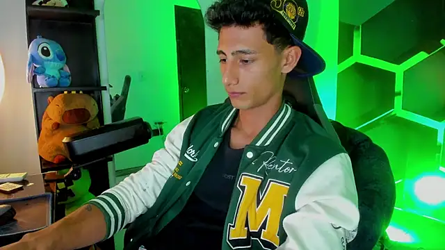 MaxiimoRomano  online show from 07-29-26, 07:23