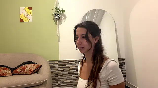Snapshot of Julieta_Jol chatting on 05-12-26, 01:41 Julieta Jol online show from 05-12-26, 01:41