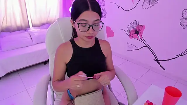 AishaNoor online show from 04-06-26, 07:26