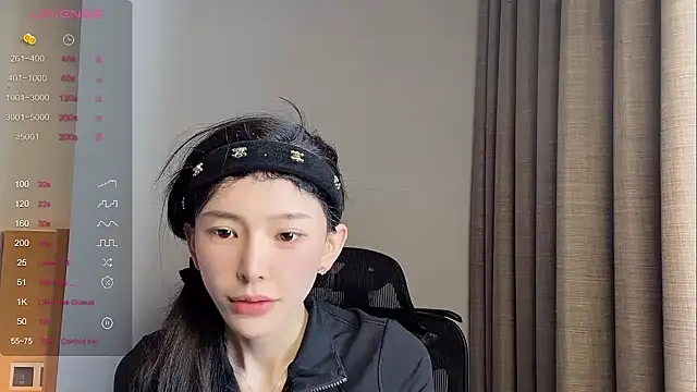 Snapshot of kiki-12 chatting on 04-01-26, 12:33 kiki-12 online show from 04-01-26, 12:33
