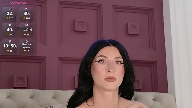 Snapshot of EllieJules chatting on 05-30-26, 03:58 EllieJules online show from 05-30-26, 03:58