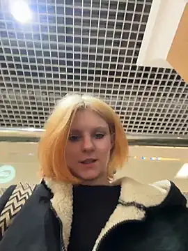 Snapshot of NinaParri chatting on 04-21-26, 03:13 NinaParri online show from 04-21-26, 03:13