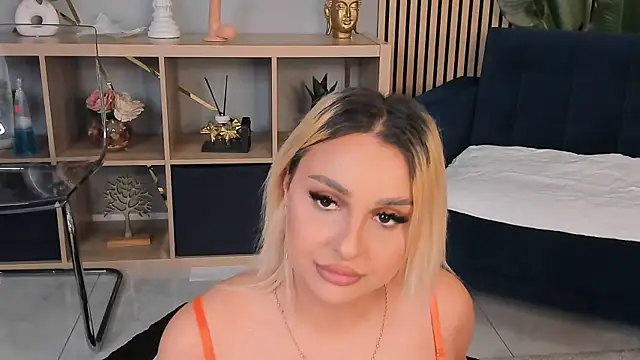 CurvyyVanessa online show from 05-11-26, 03:45