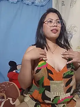 Snapshot of asianflirtt35 chatting on 06-07-26, 01:04 asianflirtt35 online show from 06-07-26, 01:04