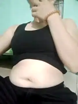 Snapshot of Phuongmyy chatting on 05-14-26, 12:12 Phuongmyy online show from 05-14-26, 12:12
