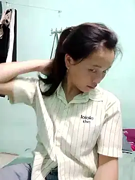Snapshot of Phuongmyy chatting on 06-12-26, 02:05 Phuongmyy online show from 06-12-26, 02:05