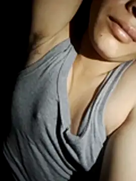 Snapshot of Phuongmyy chatting on 07-26-26, 10:05 Phuongmyy online show from 07-26-26, 10:05