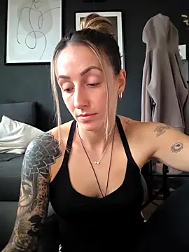 NicoleKaiser online show from 03-27-26, 05:01