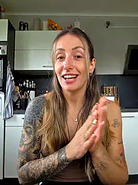 NicoleKaiser online show from 04-21-26, 08:09