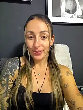 NicoleKaiser online show from 05-12-26, 07:22