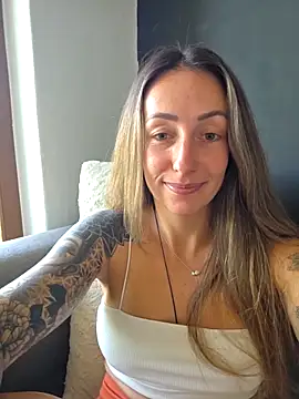 NicoleKaiser online show from 05-13-26, 07:28