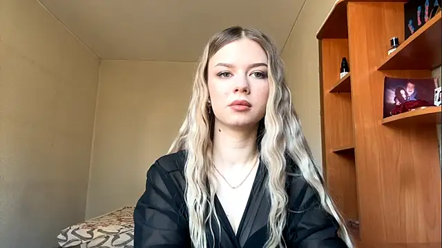 DeettaTolly online show from 03-29-26, 05:18