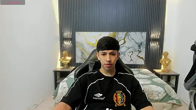 Snapshot of AdrianFranko chatting on 05-07-26, 01:27 AdrianFranko online show from 05-07-26, 01:27
