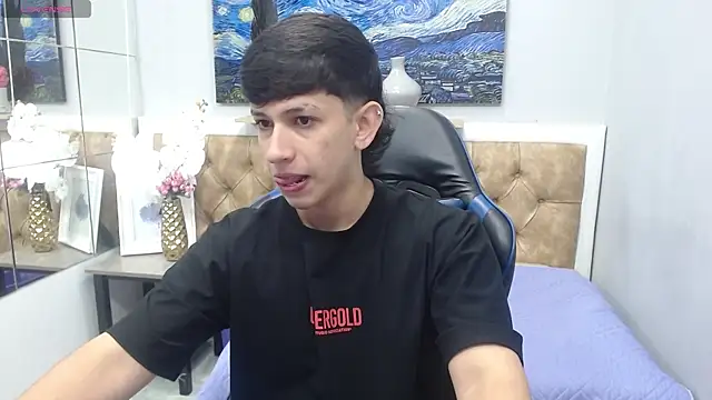 Snapshot of AdrianFranko chatting on 07-03-26, 12:33 AdrianFranko online show from 07-03-26, 12:33