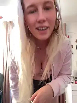 LeniMaria online show from 04-09-26, 05:07