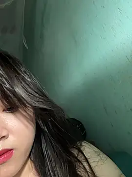 Lauraa68 online show from 03-18-26, 06:49