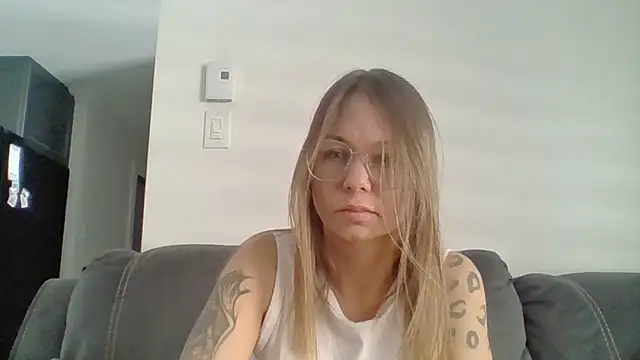 Couple qc online show from 03-21-26, 06:00