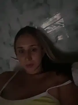 VictoriaWhitmore online show from 04-06-26, 03:59