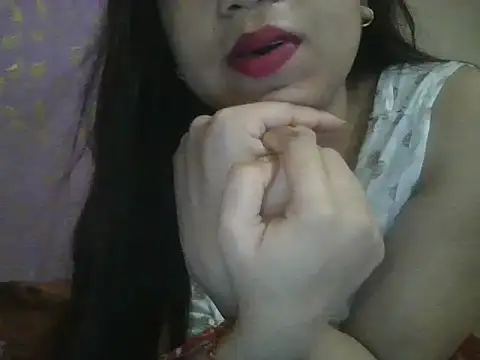 Snapshot of Qween_Seelu chatting on 07-25-26, 03:59 Qween Seelu online show from 07-25-26, 03:59