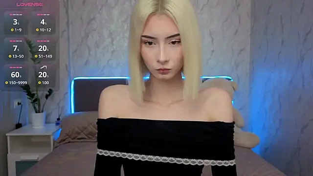 kittysocutie online show from 04-25-26, 12:02