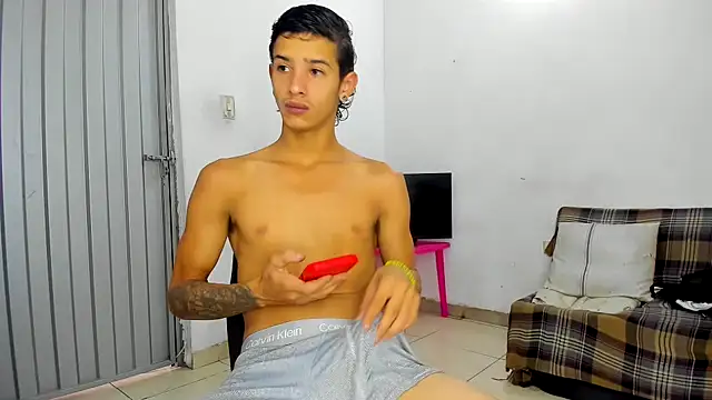 Snapshot of ZADQUIELHOT chatting on 06-22-26, 01:08 ZADQUIELHOT online show from 06-22-26, 01:08