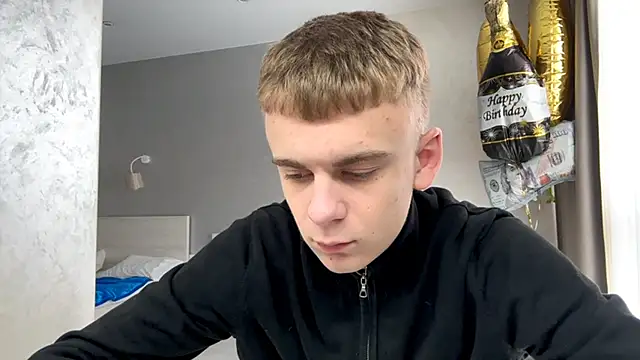 Snapshot of SoloFury chatting on 05-19-26, 06:20 SoloFury online show from 05-19-26, 06:20