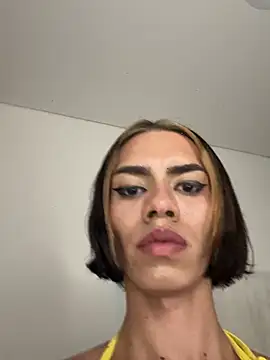 Amira BabyHot online show from 03-25-26, 09:15