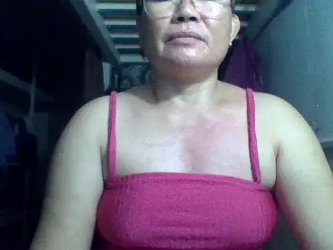 Snapshot of Singlemom_of2 chatting on 05-08-26, 12:32 Singlemom of2 online show from 05-08-26, 12:32